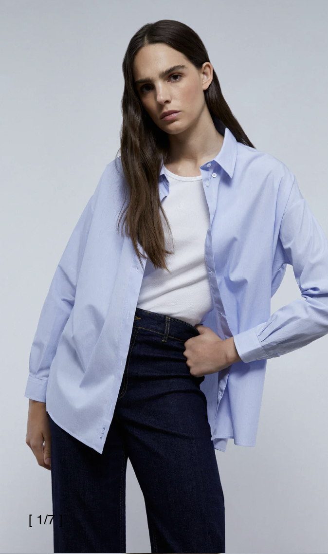 Camisa oxford cuello botones vista lateral